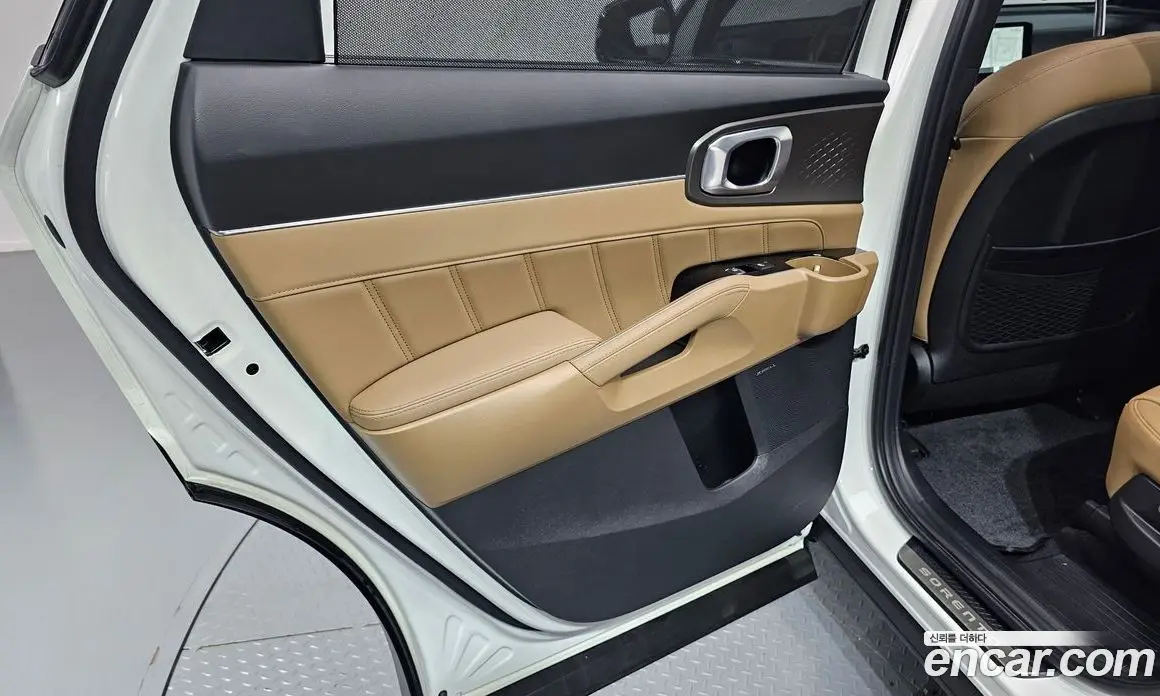 Kia Sorento 2024 1.6 автомат (гидро), фото 15 Kia Sorento 2024 1.6 автомат (гидро), фото 15