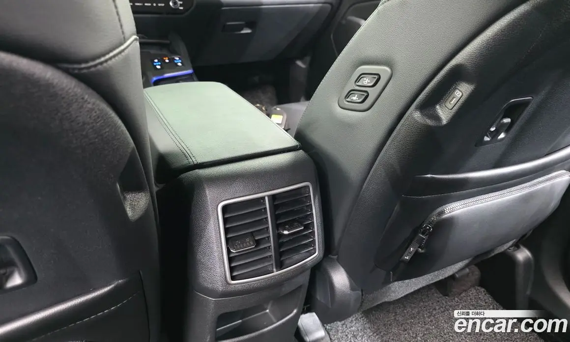 Kia Sportage 2025 2.0 автомат (гидро), фото 30 Kia Sportage 2025 2.0 автомат (гидро), фото 30