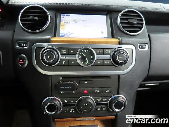 Land Rover Discovery 2013 3.0 автомат (гидро), миниатюра 12
