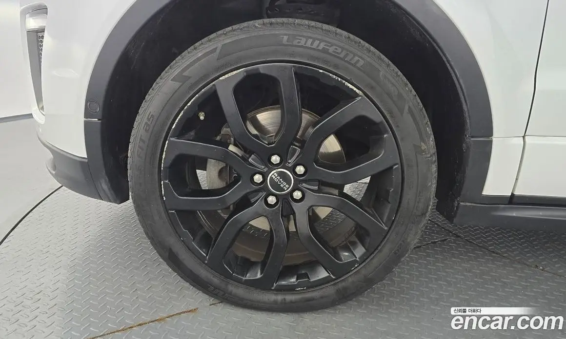 Land Rover Range Rover Evoque 2016 2.0 автомат (гидро), фото 5 Land Rover Range Rover Evoque 2016 2.0 автомат (гидро), фото 5