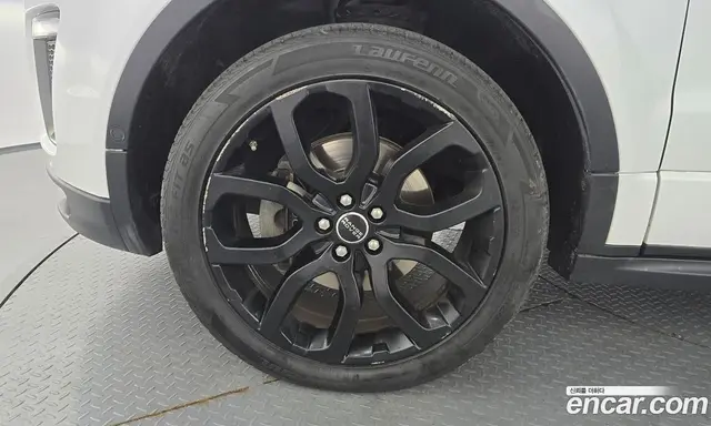 Land Rover Range Rover Evoque 2016 2.0 автомат (гидро), миниатюра 5 Land Rover Range Rover Evoque 2016 2.0 автомат (гидро), миниатюра 5