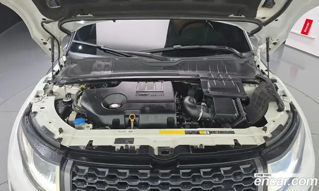 Land Rover Range Rover Evoque 2016 2.0 автомат (гидро), миниатюра 6 Land Rover Range Rover Evoque 2016 2.0 автомат (гидро), миниатюра 6