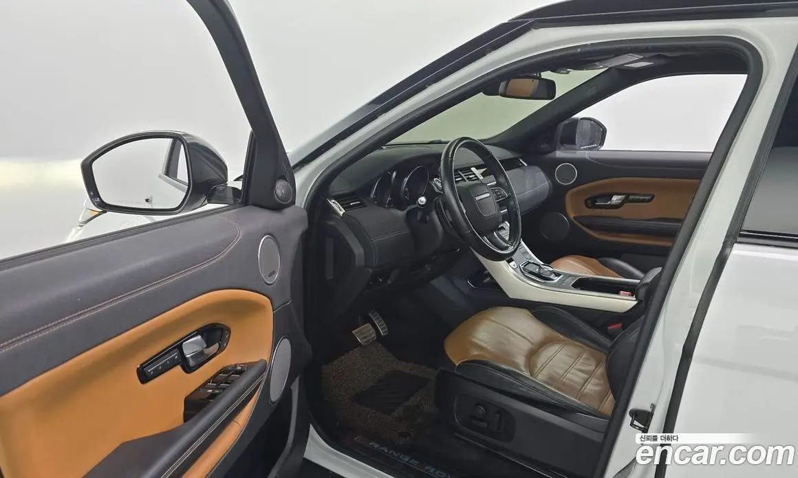Land Rover Range Rover Evoque 2016 2.0 автомат (гидро), фото 10 Land Rover Range Rover Evoque 2016 2.0 автомат (гидро), фото 10
