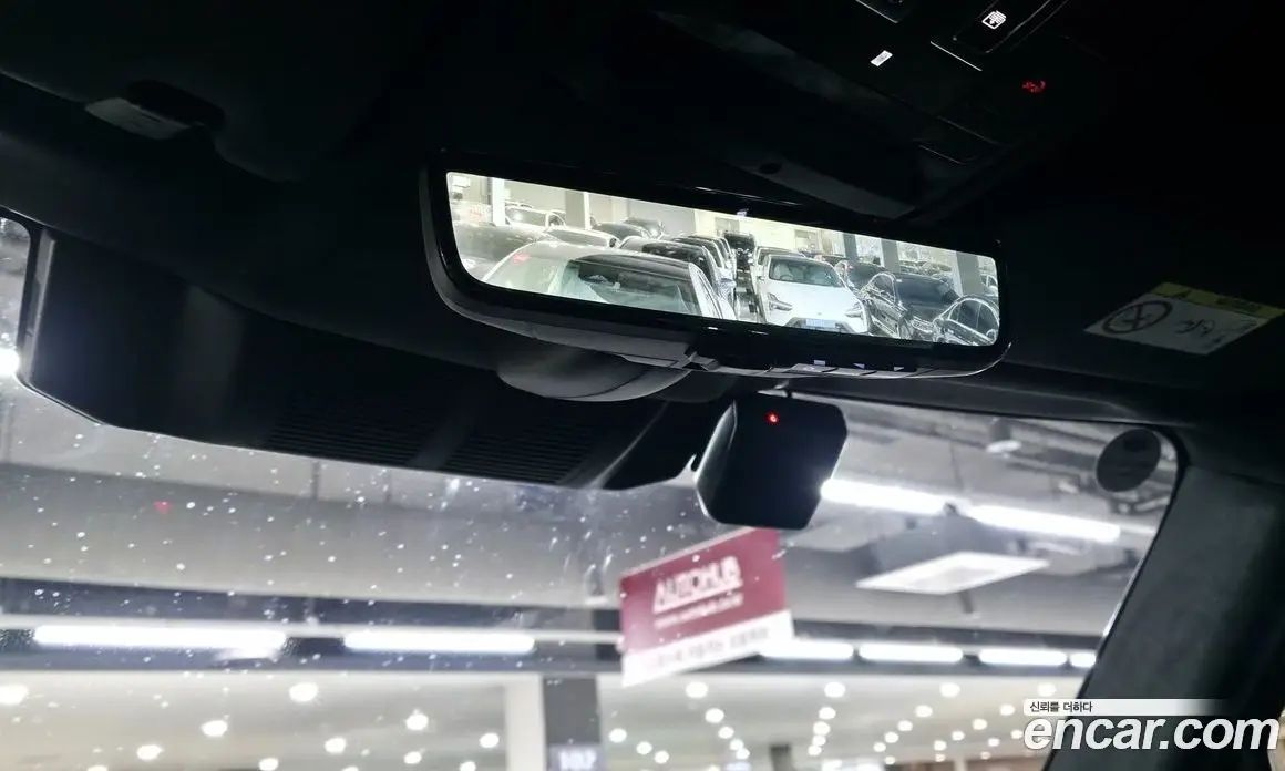 Land Rover Range Rover Evoque 2025 2.0 автомат (гидро), фото 14