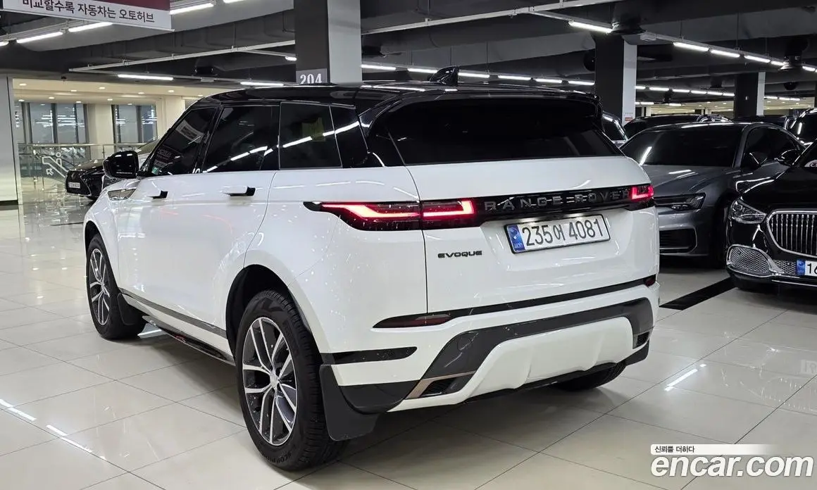 Land Rover Range Rover Evoque 2025 2.0 автомат (гидро), фото 4