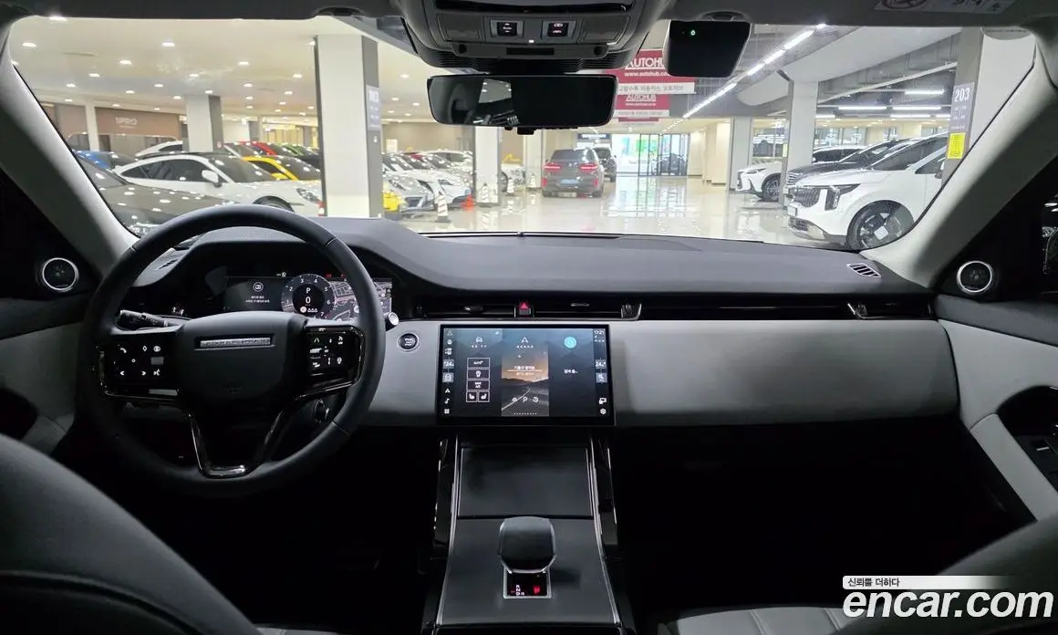 Land Rover Range Rover Evoque 2025 2.0 автомат (гидро), фото 7