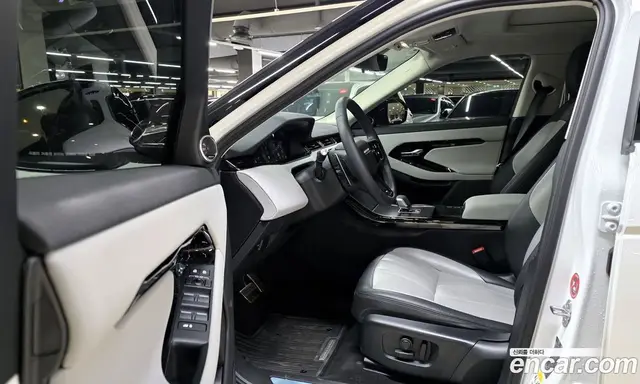 Land Rover Range Rover Evoque 2025 2.0 автомат (гидро), миниатюра 8