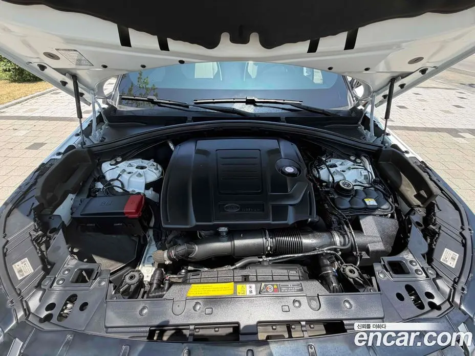 Land Rover Range Rover Velar 2021 2.0 автомат (гидро), фото 6 Land Rover Range Rover Velar 2021 2.0 автомат (гидро), фото 6