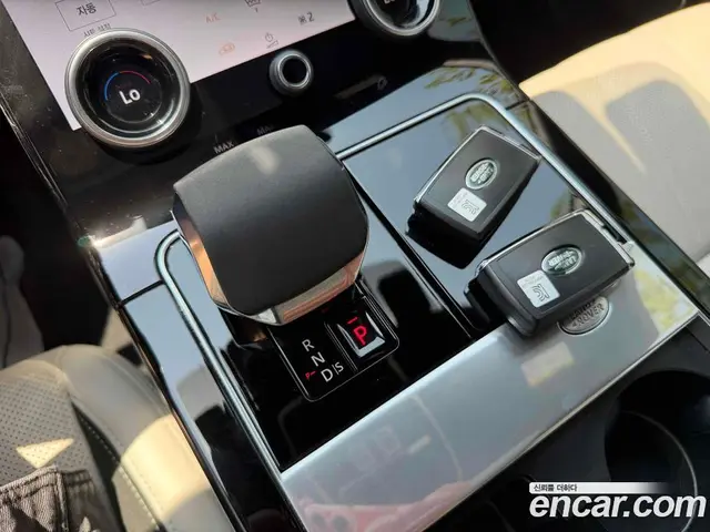 Land Rover Range Rover Velar 2021 2.0 автомат (гидро), миниатюра 9 Land Rover Range Rover Velar 2021 2.0 автомат (гидро), миниатюра 9