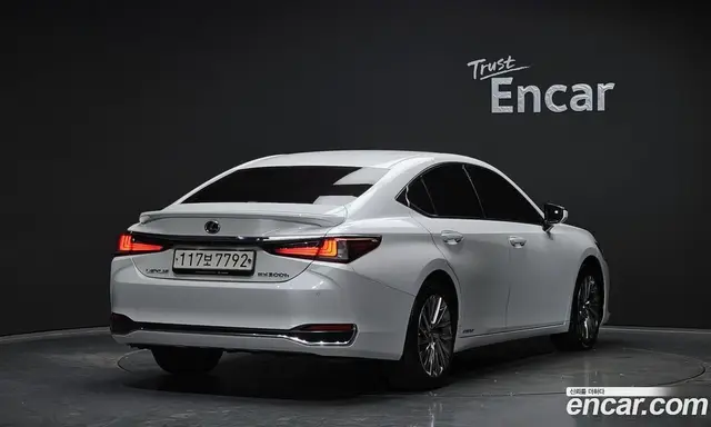 Lexus ES 2021 2.5 автомат (гидро), миниатюра 2 Lexus ES 2021 2.5 автомат (гидро), миниатюра 2