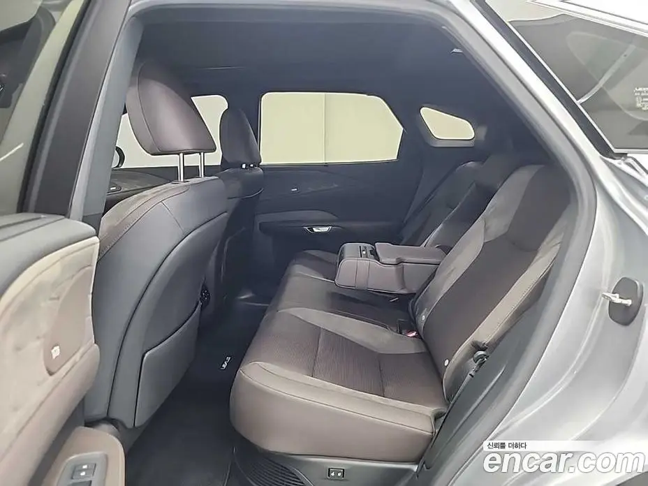 Lexus RX 2023 2.5 автомат (гидро), фото 12 Lexus RX 2023 2.5 автомат (гидро), фото 12