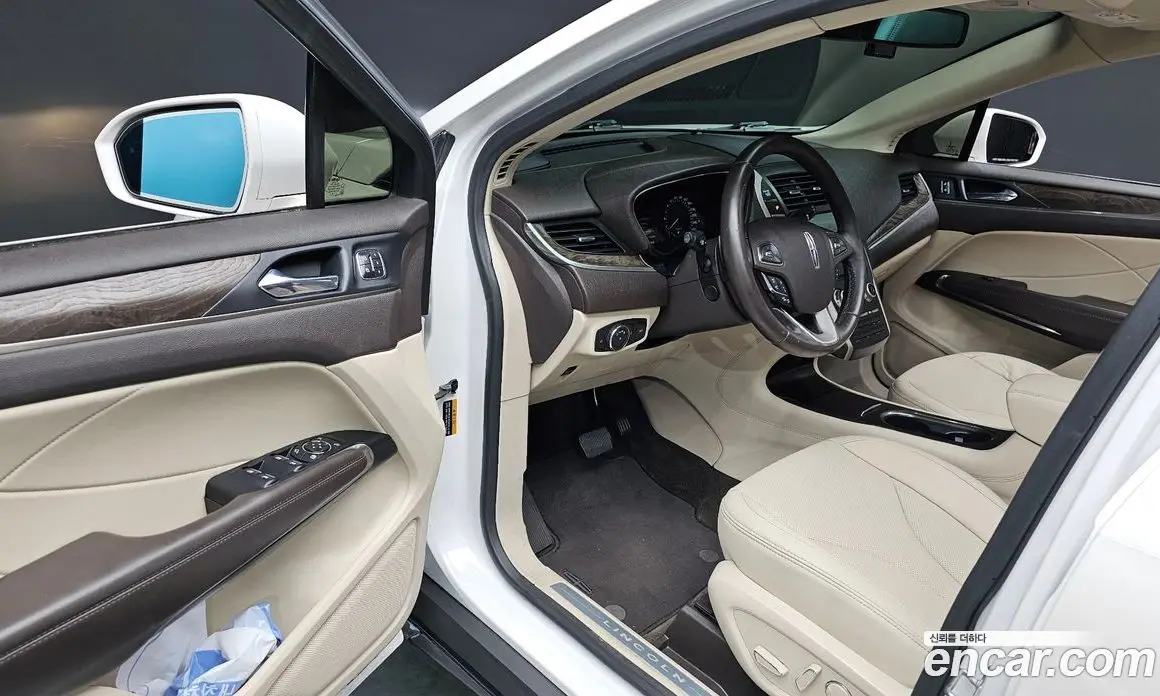 Lincoln MKC 2016 2.0 автомат (гидро), фото 12 Lincoln MKC 2016 2.0 автомат (гидро), фото 12