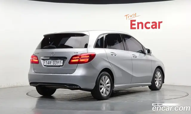 Mercedes-Benz B-Class 2015 2.1 автомат (гидро), миниатюра 2 Mercedes-Benz B-Class 2015 2.1 автомат (гидро), миниатюра 2