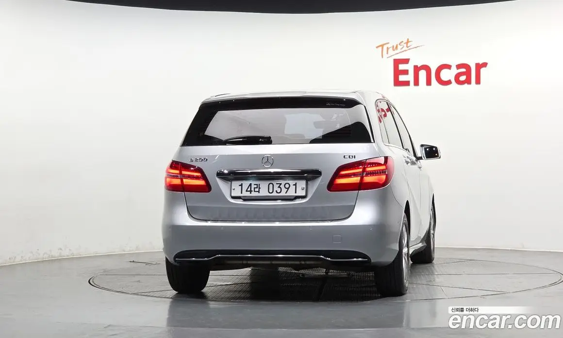 Mercedes-Benz B-Class 2015 2.1 автомат (гидро), фото 4 Mercedes-Benz B-Class 2015 2.1 автомат (гидро), фото 4