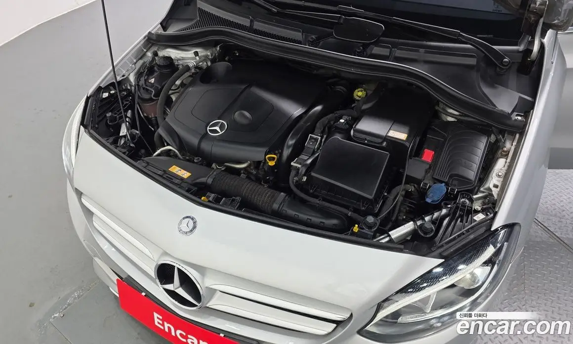 Mercedes-Benz B-Class 2015 2.1 автомат (гидро), фото 6 Mercedes-Benz B-Class 2015 2.1 автомат (гидро), фото 6