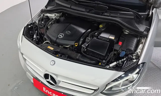 Mercedes-Benz B-Class 2015 2.1 автомат (гидро), миниатюра 6 Mercedes-Benz B-Class 2015 2.1 автомат (гидро), миниатюра 6