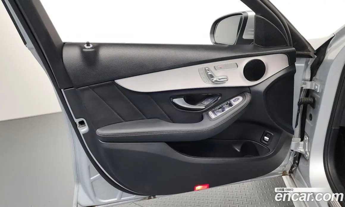 Mercedes-Benz C-Class 2021 2.0 автомат (гидро), фото 14