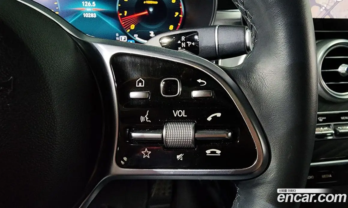 Mercedes-Benz C-Class 2021 2.0 автомат (гидро), фото 21