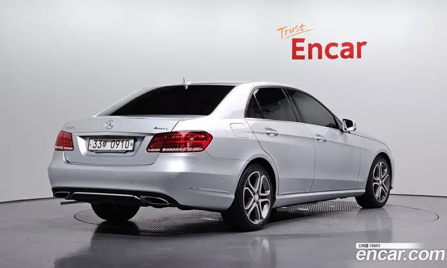 Mercedes-Benz E-Class 2015 2.1 автомат (гидро), миниатюра 2