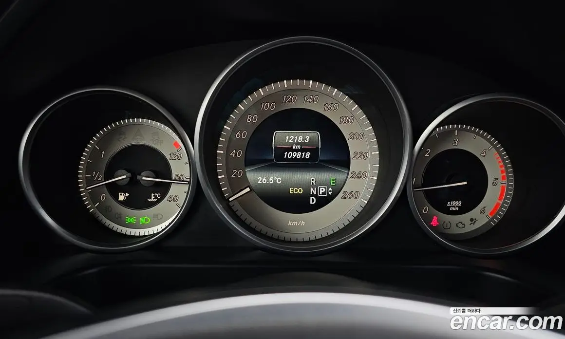 Mercedes-Benz E-Class 2015 2.1 автомат (гидро), фото 8