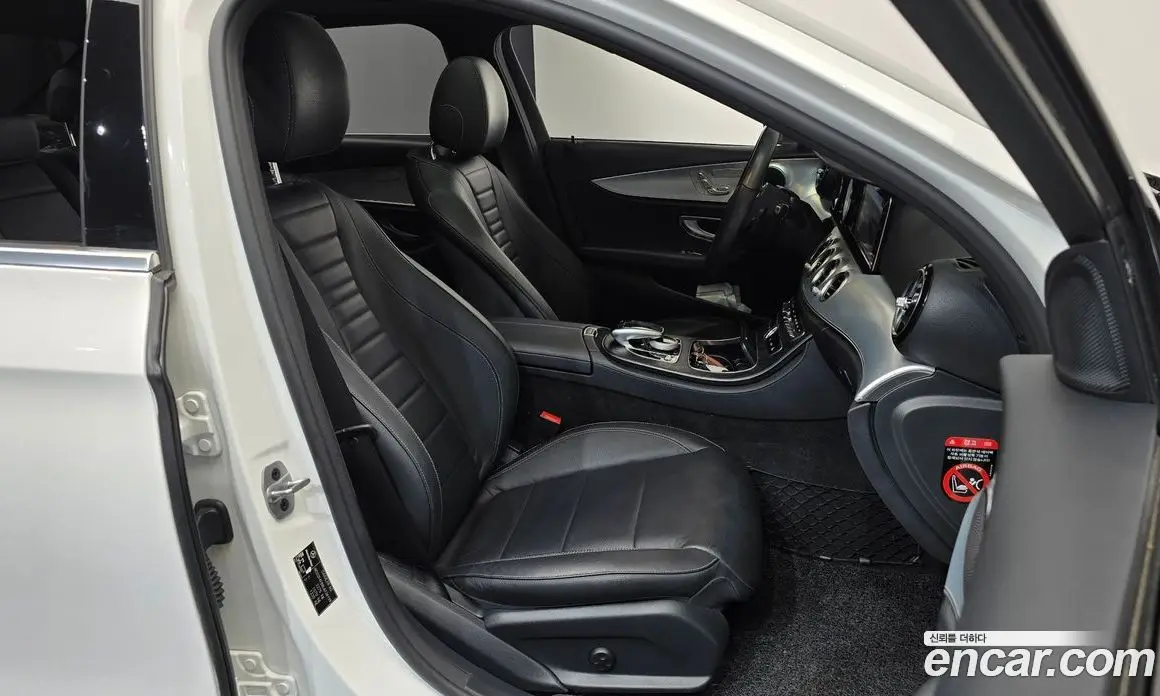Mercedes-Benz E-Class 2019 2.0 автомат (гидро), фото 16 Mercedes-Benz E-Class 2019 2.0 автомат (гидро), фото 16