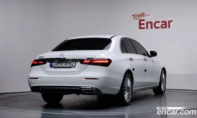 Mercedes-Benz E-Class 2020 2.0 автомат (гидро), миниатюра 2 Mercedes-Benz E-Class 2020 2.0 автомат (гидро), миниатюра 2