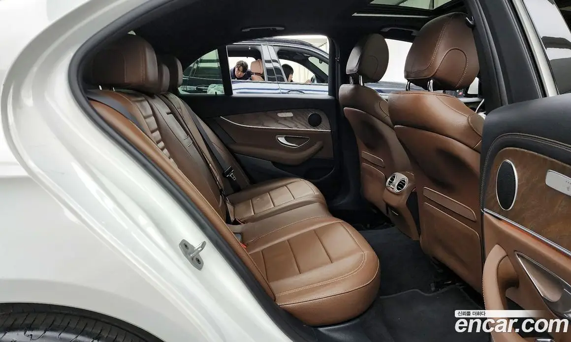 Mercedes-Benz E-Class 2020 2.0 автомат (гидро), фото 12 Mercedes-Benz E-Class 2020 2.0 автомат (гидро), фото 12
