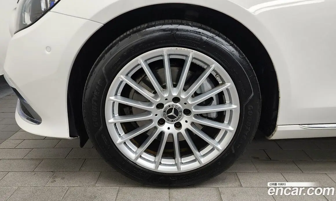 Mercedes-Benz E-Class 2020 2.0 автомат (гидро), фото 5 Mercedes-Benz E-Class 2020 2.0 автомат (гидро), фото 5