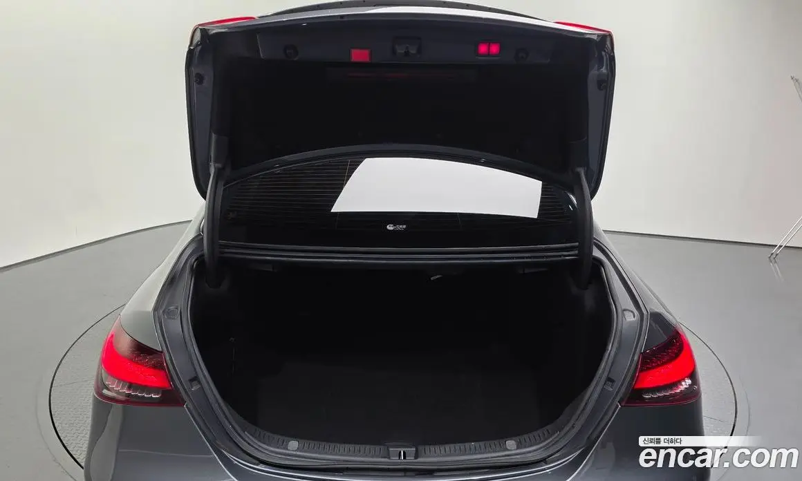 Mercedes-Benz E-Class 2022 2.0 автомат (гидро), фото 20 Mercedes-Benz E-Class 2022 2.0 автомат (гидро), фото 20