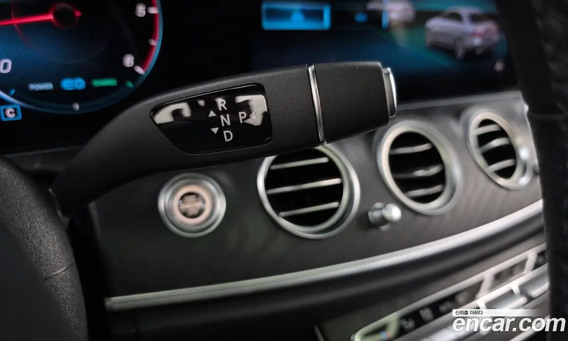 Mercedes-Benz E-Class 2023 1.9 автомат (гидро), фото 12