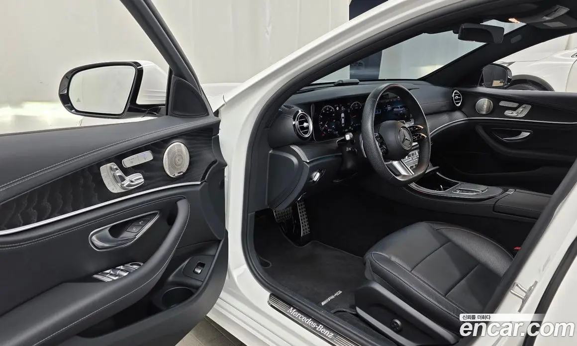 Mercedes-Benz E-Class 2023 1.9 автомат (гидро), фото 13