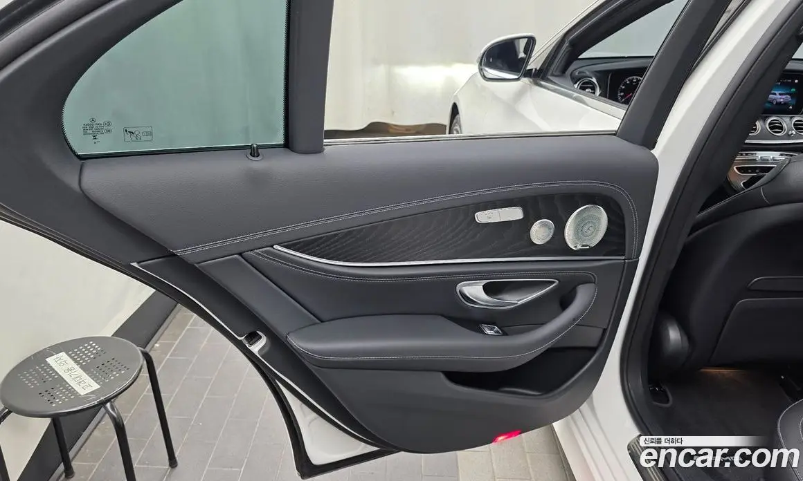 Mercedes-Benz E-Class 2023 1.9 автомат (гидро), фото 15