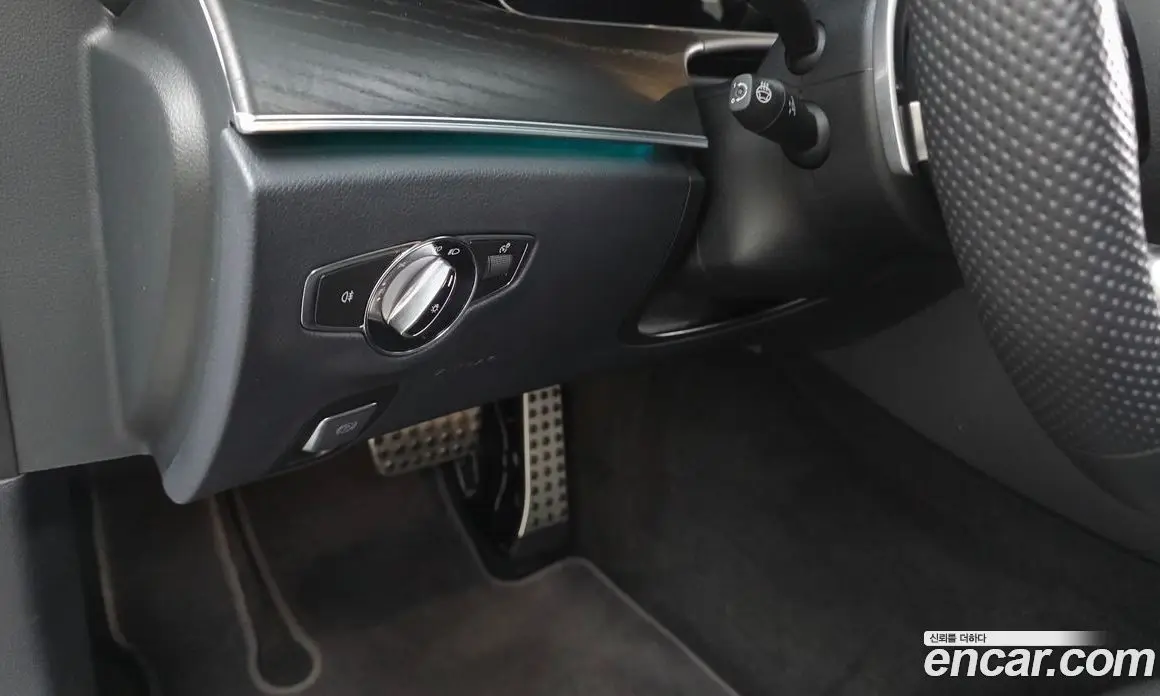 Mercedes-Benz E-Class 2023 1.9 автомат (гидро), фото 23