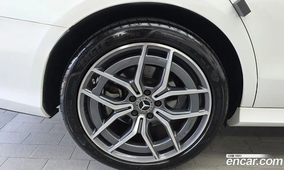 Mercedes-Benz E-Class 2023 1.9 автомат (гидро), фото 5