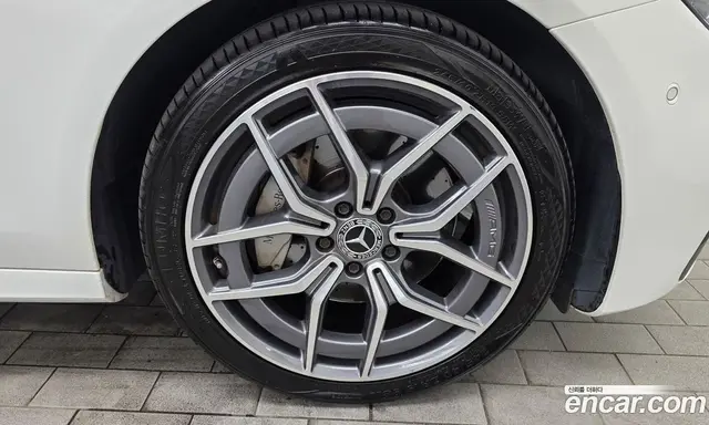 Mercedes-Benz E-Class 2023 1.9 автомат (гидро), миниатюра 7