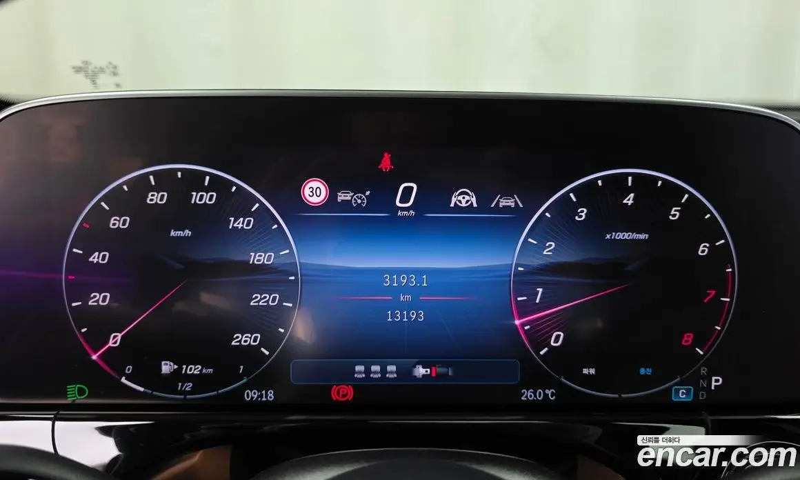Mercedes-Benz E-Class 2025 2.0 автомат (гидро), фото 8 Mercedes-Benz E-Class 2025 2.0 автомат (гидро), фото 8