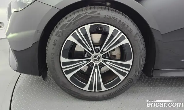 Mercedes-Benz E-Class 2025 2.0 автомат (гидро), миниатюра 5 Mercedes-Benz E-Class 2025 2.0 автомат (гидро), миниатюра 5