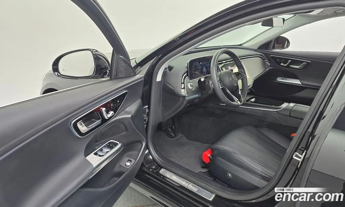 Mercedes-Benz E-Class 2025 2.0 автомат (гидро), фото 10 Mercedes-Benz E-Class 2025 2.0 автомат (гидро), фото 10