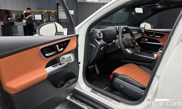 Mercedes-Benz GLC-Class 2025 2.0 автомат (гидро), миниатюра 12