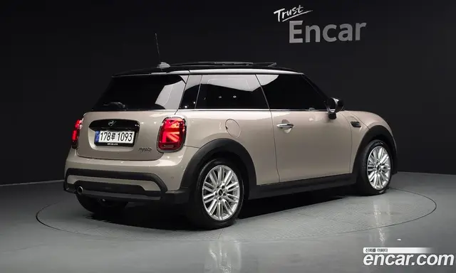 Mini Cooper 2021 1.5 автомат (гидро), миниатюра 2 Mini Cooper 2021 1.5 автомат (гидро), миниатюра 2