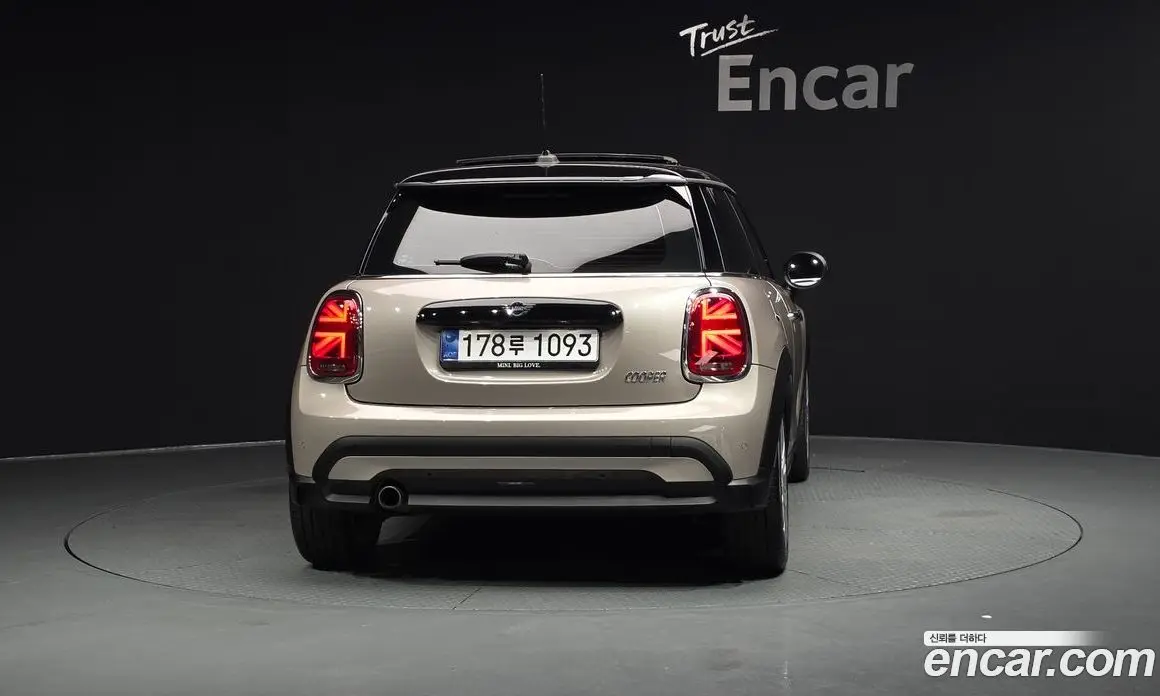 Mini Cooper 2021 1.5 автомат (гидро), фото 4 Mini Cooper 2021 1.5 автомат (гидро), фото 4