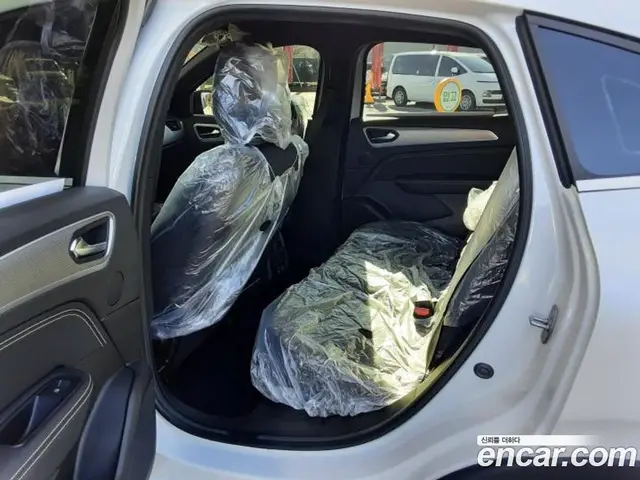 Renault (Samsung) Arkana 2026 1.6 автомат (гидро), миниатюра 10 Renault (Samsung) Arkana 2026 1.6 автомат (гидро), миниатюра 10