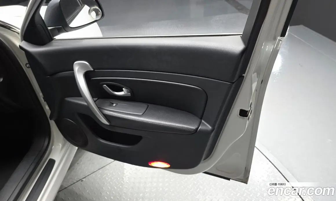 Renault (Samsung) SM5 2014 2.0 автомат (гидро), фото 14 Renault (Samsung) SM5 2014 2.0 автомат (гидро), фото 14