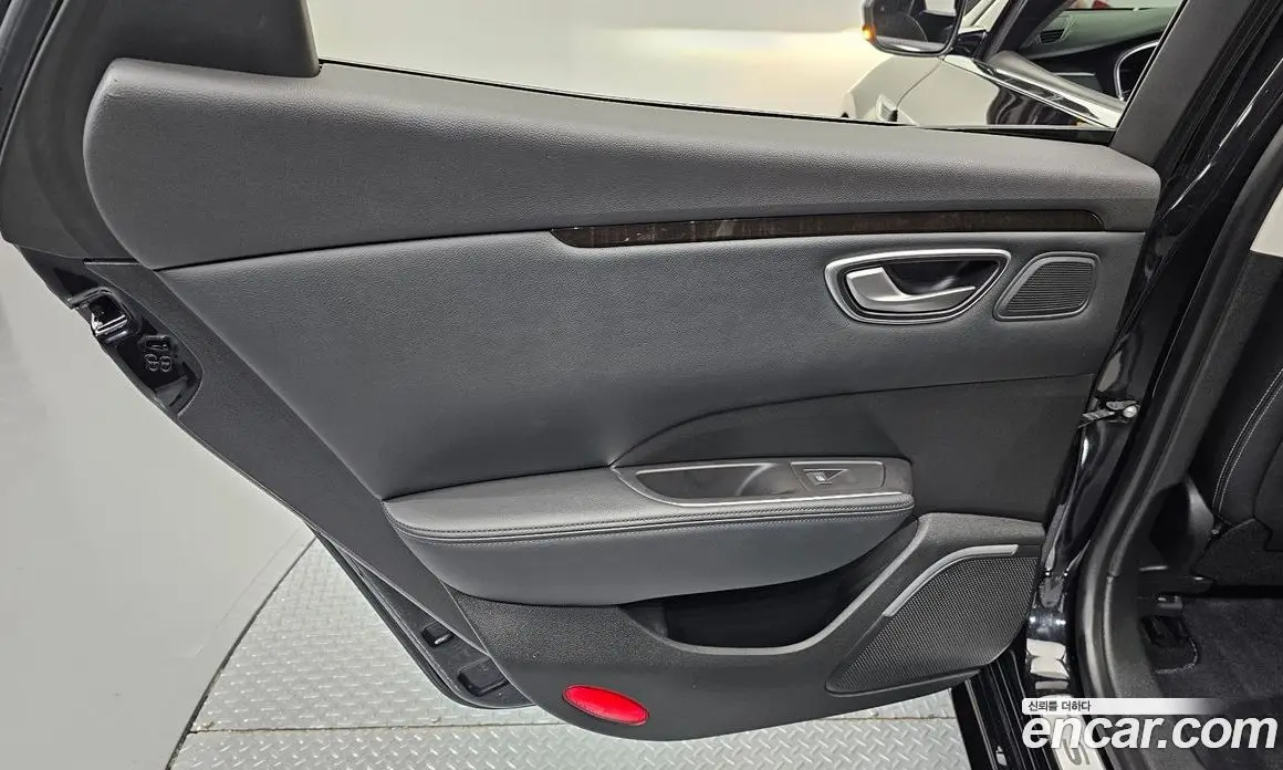 Renault (Samsung) SM6 2018 2.0 автомат (гидро), фото 15 Renault (Samsung) SM6 2018 2.0 автомат (гидро), фото 15