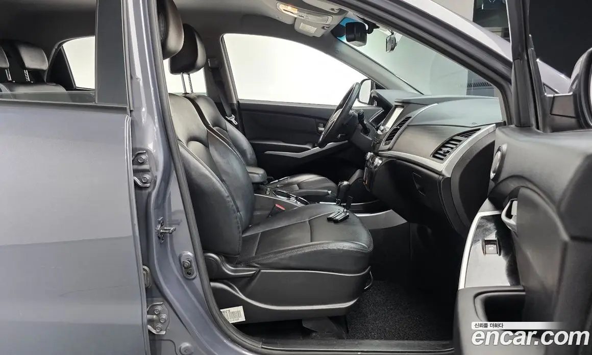 SsangYong Korando 2015 2.0 автомат (гидро), фото 15 SsangYong Korando 2015 2.0 автомат (гидро), фото 15
