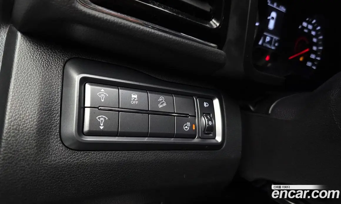 SsangYong TIBOLI 2019 1.6 автомат (гидро), фото 16 SsangYong TIBOLI 2019 1.6 автомат (гидро), фото 16