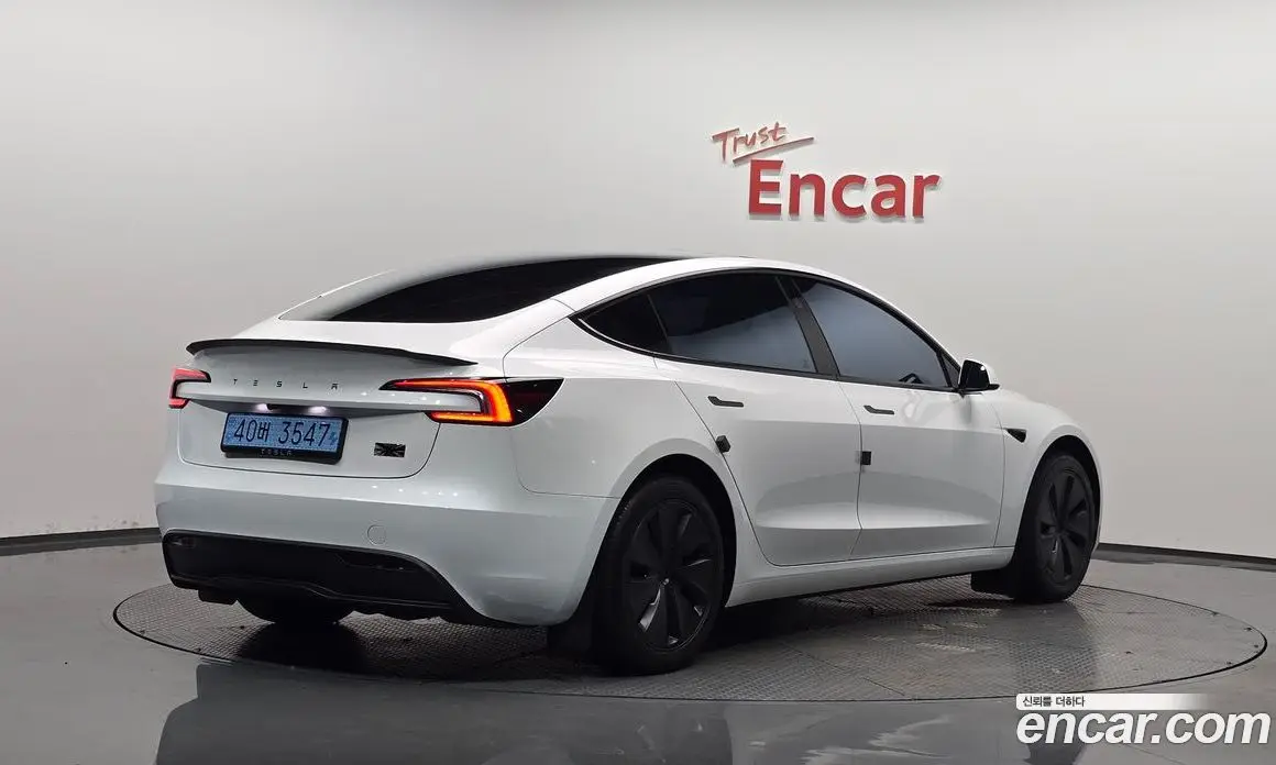 Tesla Model 3 2026 0.2 автомат (гидро), фото 1 Tesla Model 3 2026 0.2 автомат (гидро), фото 1