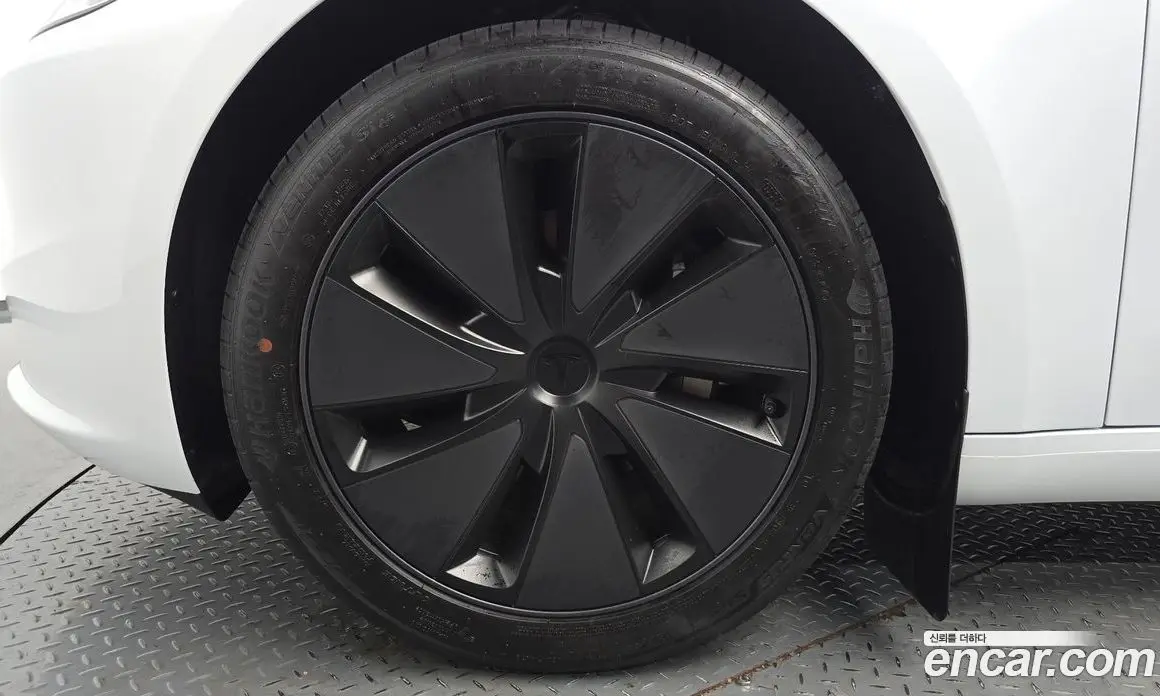 Tesla Model 3 2026 0.2 автомат (гидро), фото 4 Tesla Model 3 2026 0.2 автомат (гидро), фото 4