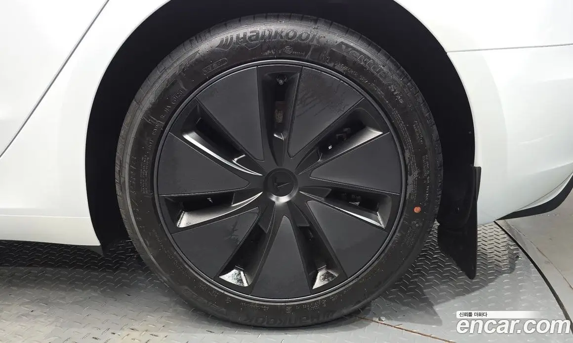 Tesla Model 3 2026 0.2 автомат (гидро), фото 6 Tesla Model 3 2026 0.2 автомат (гидро), фото 6