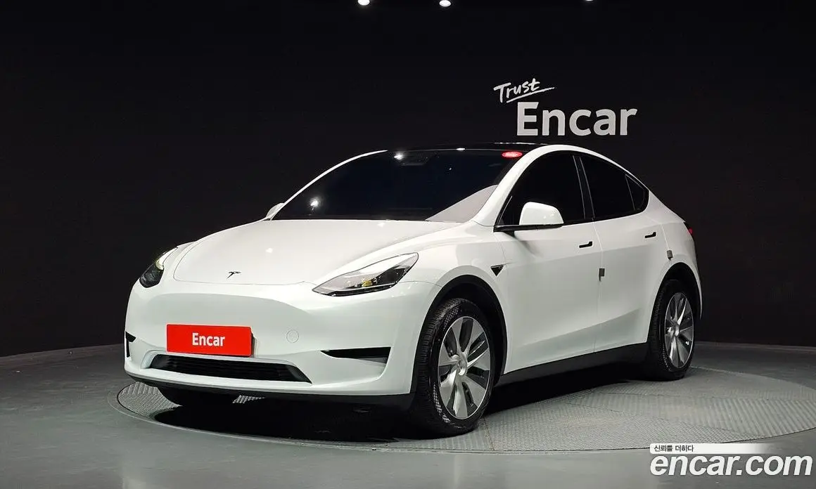 Tesla Model Y 2024 0.2 автомат (гидро), фото 1 Tesla Model Y 2024 0.2 автомат (гидро), фото 1